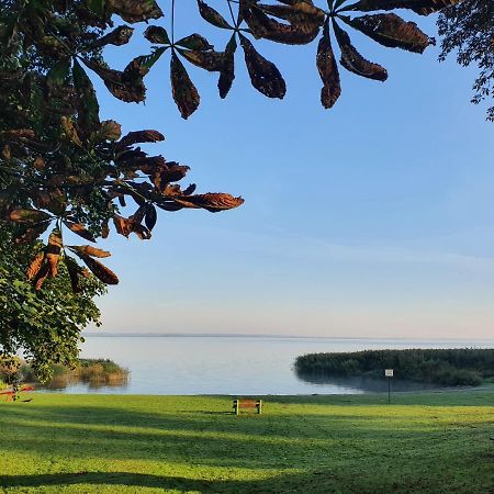 Gesindehaus Am Schloss Kummerower See Kummerow  Экстерьер фото